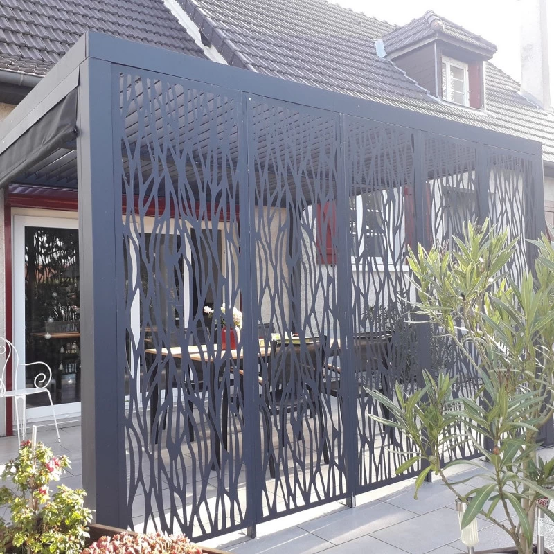 Pergola Bioclimatique Alu Anthracite 10,80m² Toit Avec Lames Ovales Alu + 5 Panneaux Moucharabieh + 1 Rideau Gris – HABRITA 7 Pergola Bioclimatique Alu Anthracite 10,80m² Toit Avec Lames Ovales Alu + 5 Panneaux Moucharabieh + 1 Rideau Gris – HABRITA – Image 5