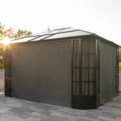 Rideaux Occultants En Polyester Gris Pour Pergola Savino 12x14 - SOJAG -Abri De Jardin rideaux occultants en polyester gris pour pergola savino 12x14 sojag 1 1